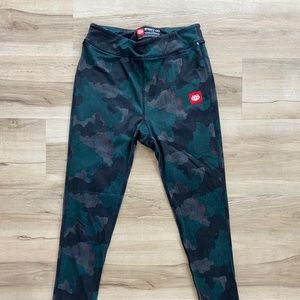 Brand New 686 Leggings / base layer